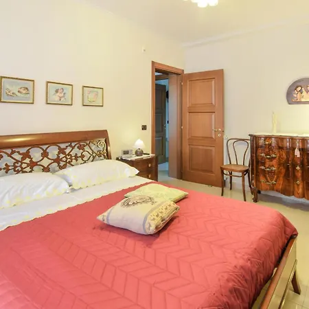 Stunning In Santa Maria Capua Vete Apartment *