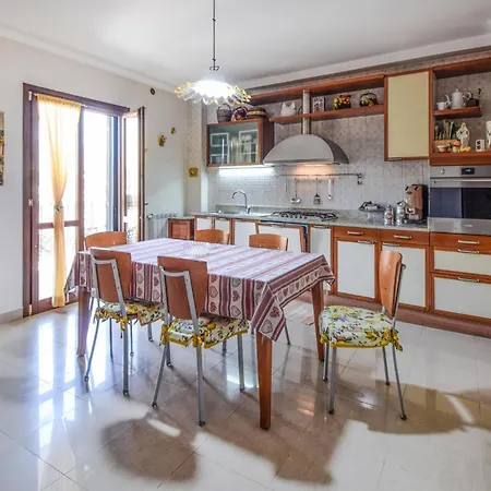 Stunning In Santa Maria Capua Vete Apartment